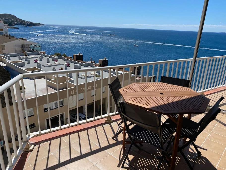 Apartamento Tres Habitaciones Con Vistas Al Mar En Rosas Exterior foto